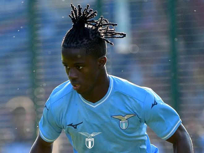 他的发球得 他的发球得